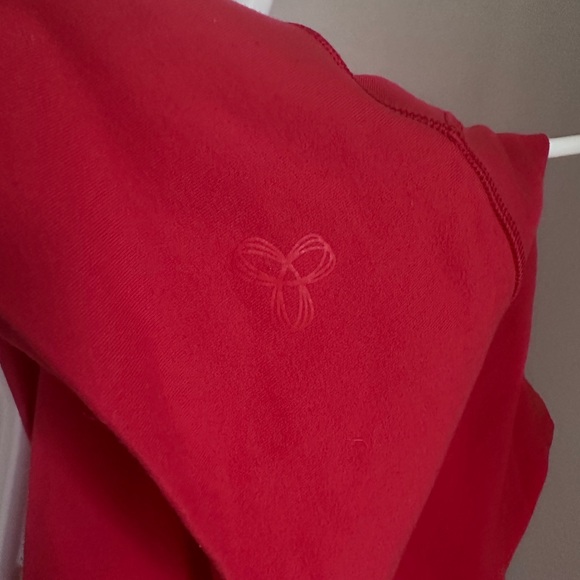 Aritzia TNA knee length leggings - Picture 2 of 3